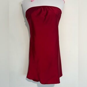 Elegant Red Strapless Dress